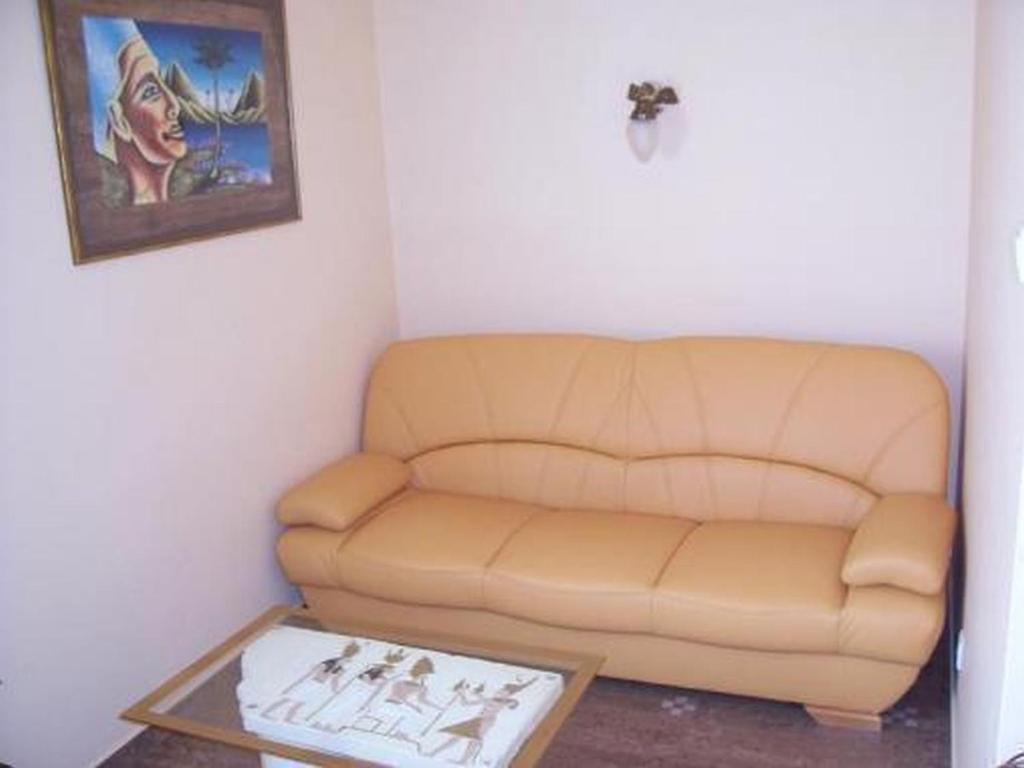 Hotel Faraon Kielce Habitación foto